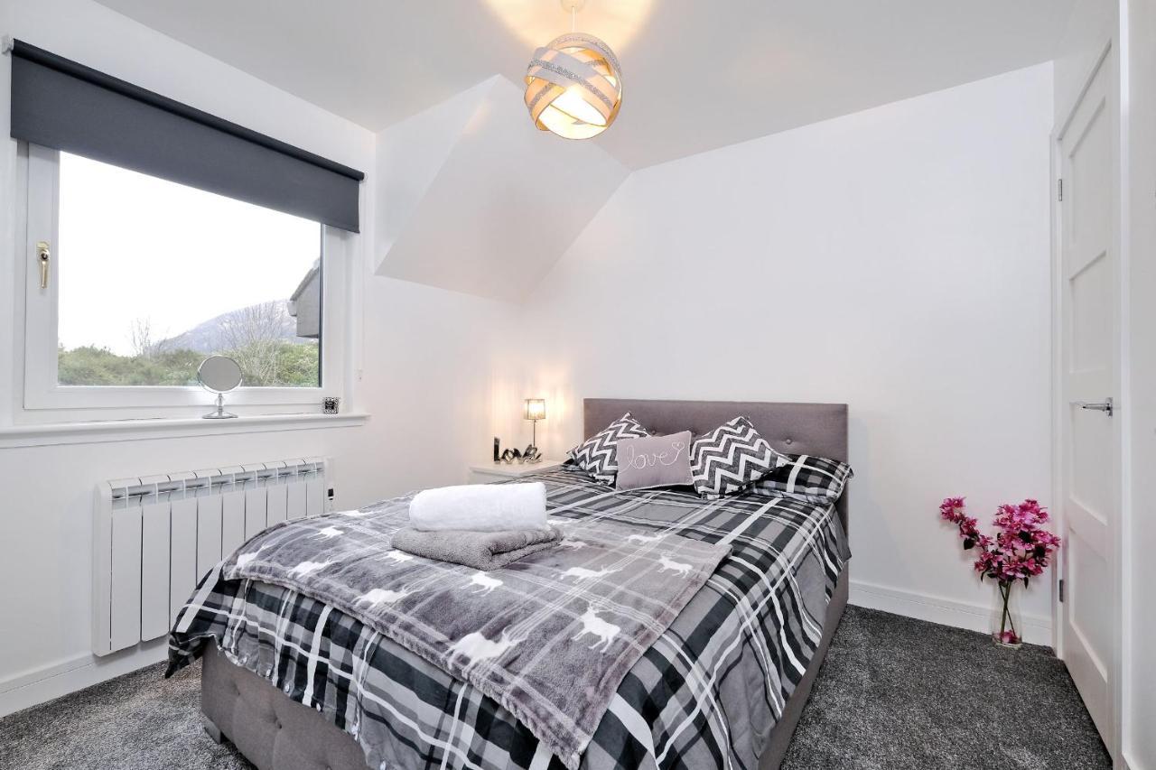 Contemporary Highland House Close To Town And Ben Nevis Fort William Zewnętrze zdjęcie